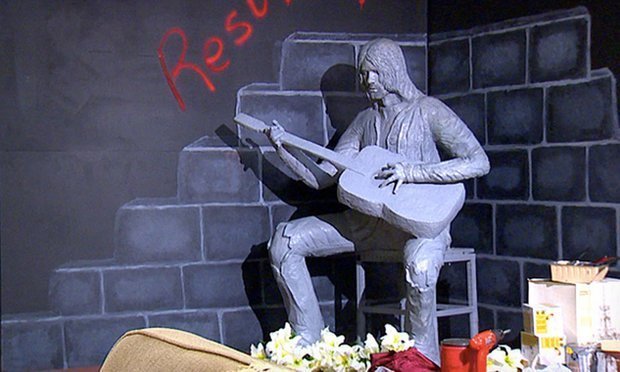 Estatua homenaje a Kurt Cobain